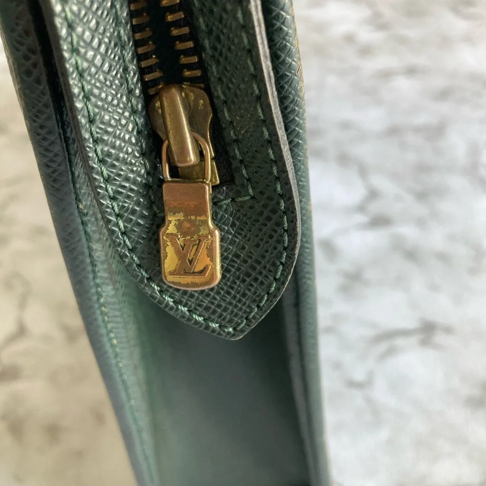 Louis Vuitton full zipper